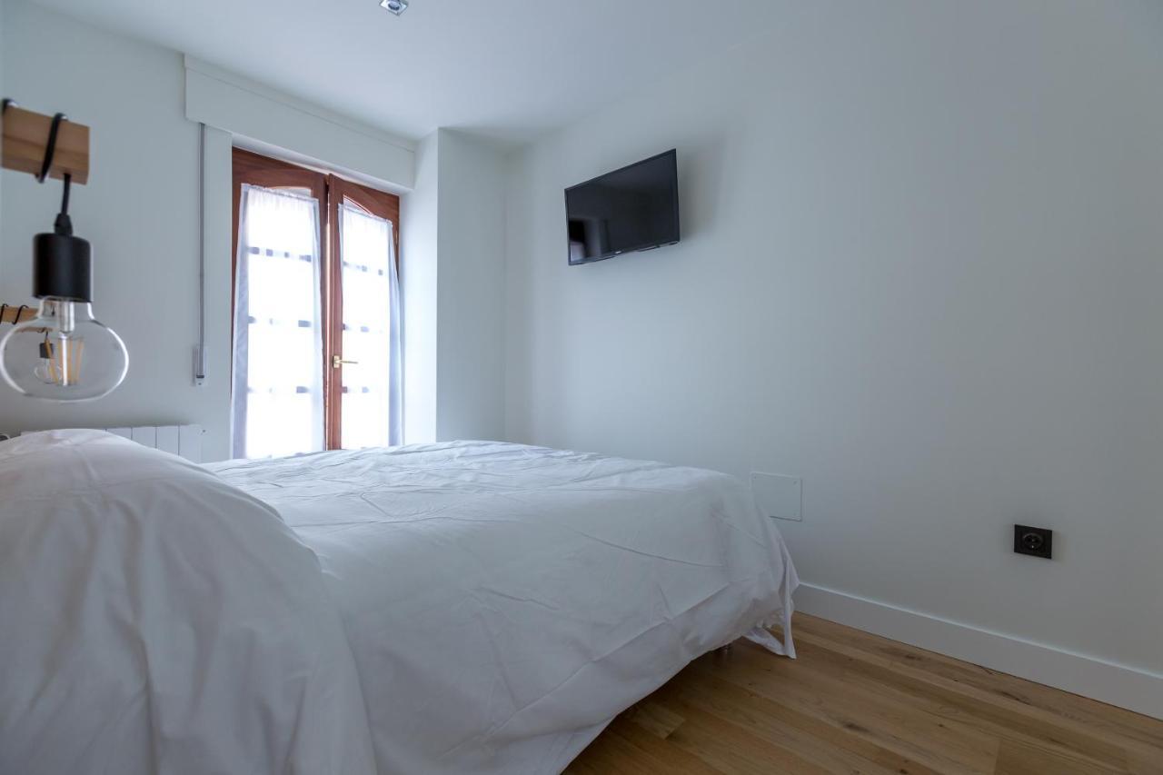 Apartamentos Niza Santander Exterior photo